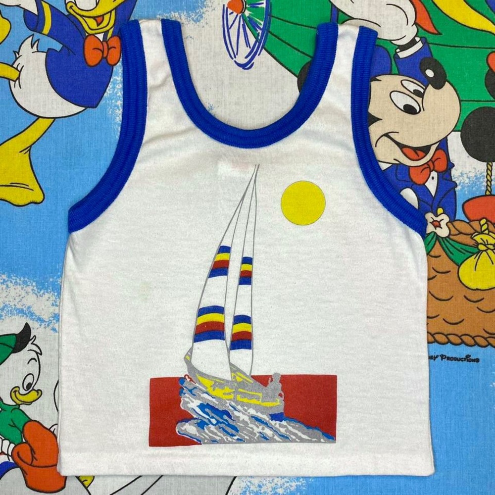 Vintage 80s white & blue rainbow sailboat kids tank top ⛵️